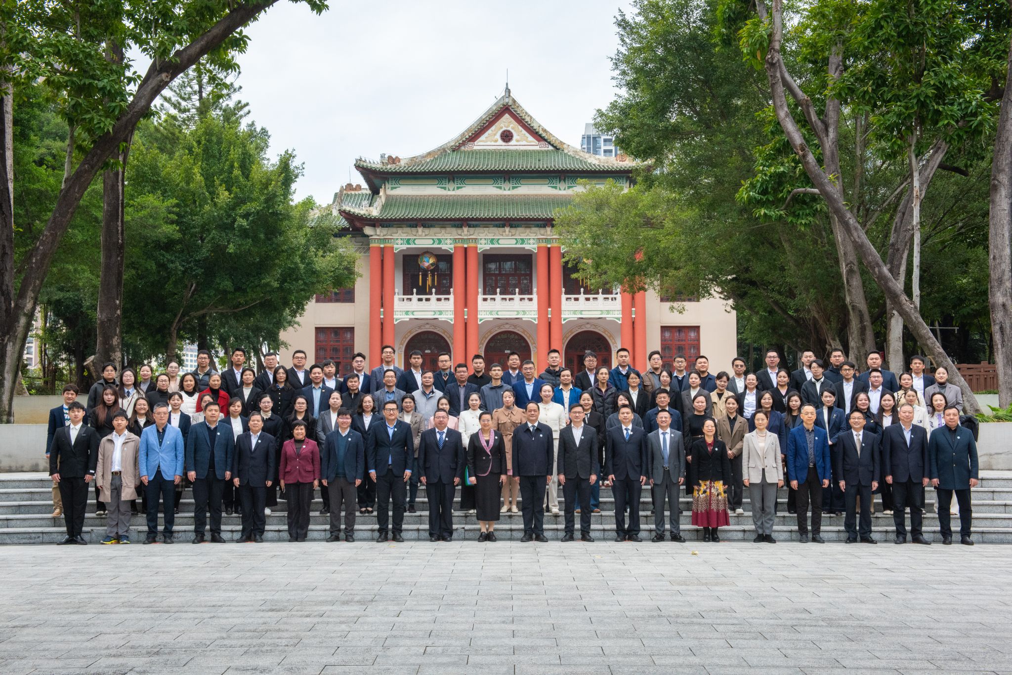 365英国上市公司官网召开2025年同等学力人员申请硕士学位开学典礼
